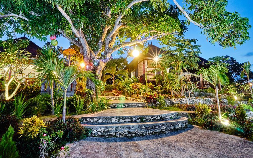 Hotel Sunrise Ocean Hut's Lembongan Extérieur photo