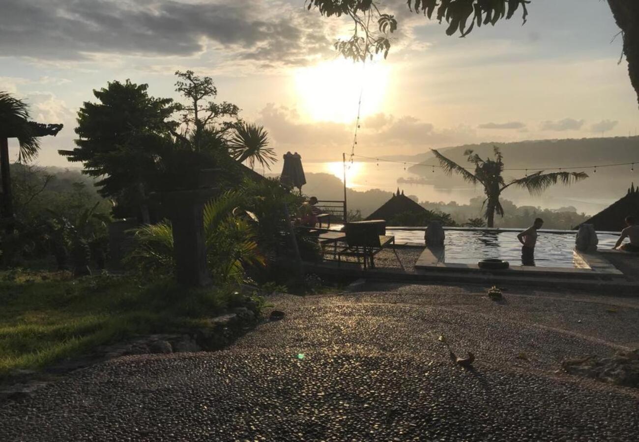 Hotel Sunrise Ocean Hut's Lembongan Extérieur photo